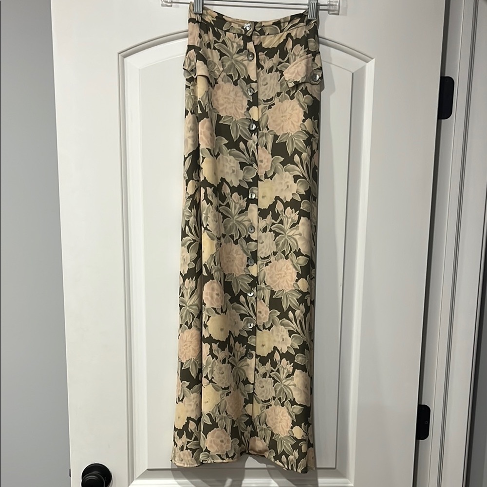 Anne Klein silk skirt